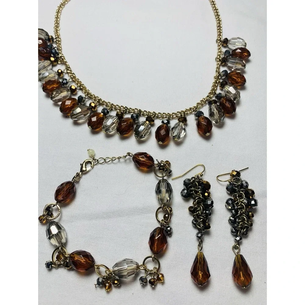 Vtg 1980s Avon JJH Gold Tone Crystal Beaded Necklace Bracelet Earrings Set